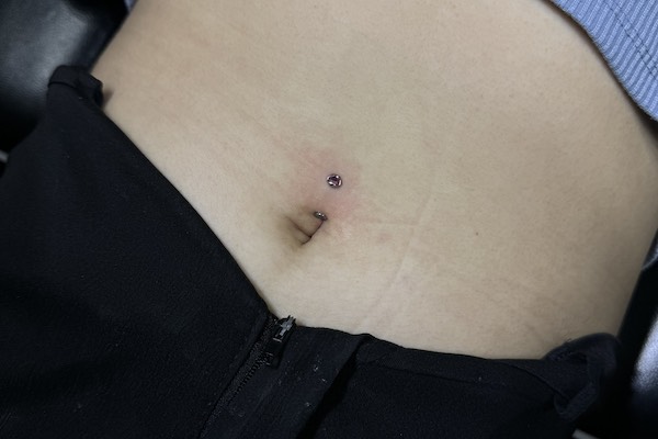 Xỏ khuyên rốn đẹp