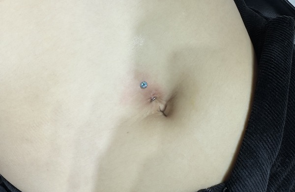 Xỏ khuyên rốn đẹp