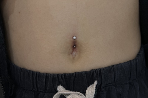 Xỏ khuyên rốn đẹp