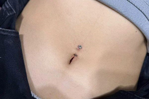 Xỏ khuyên rốn đẹp