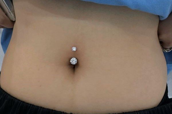 Xỏ khuyên rốn đẹp