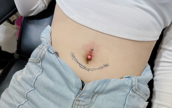 Xỏ khuyên rốn nên kiêng ăn bao lâu