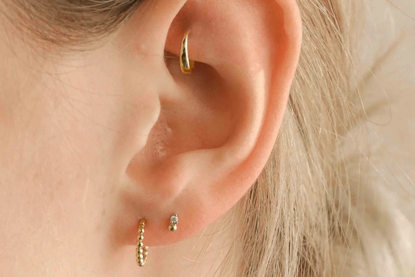 Xỏ khuyên rook mix với vị trí nào đẹp?