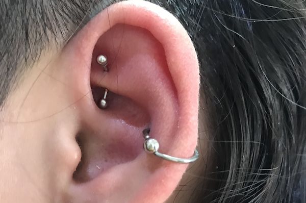 Xỏ khuyên rook mix với vị trí nào đẹp?