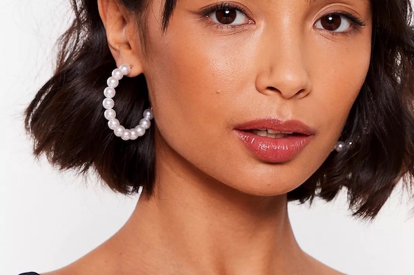 Lỗ tai không xỏ khuyên xấu hay đẹp? Có vận mệnh ra sao