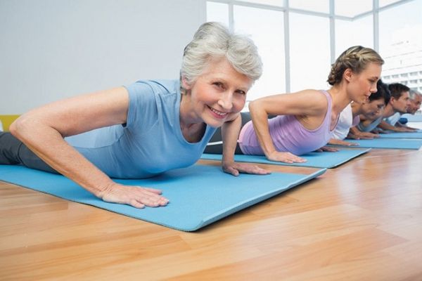 Xỏ khuyên tập yoga được không?