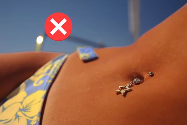 Xỏ khuyên tập yoga được không?