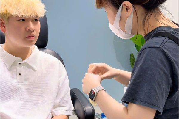 Xỏ khuyên & 5 sai lầm của những người thích kỳ thị, phán xét