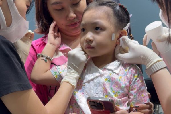 Xỏ khuyên & 5 sai lầm của những người thích kỳ thị, phán xét