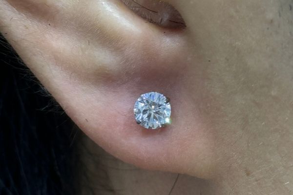 Ảnh xỏ thịt tai cho nam giới mới nhất tại TinyBox 8/2024