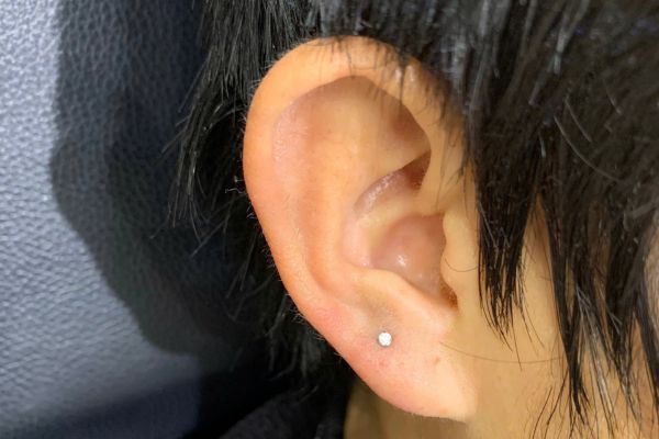 Ảnh xỏ thịt tai cho nam giới mới nhất tại TinyBox 8/2024