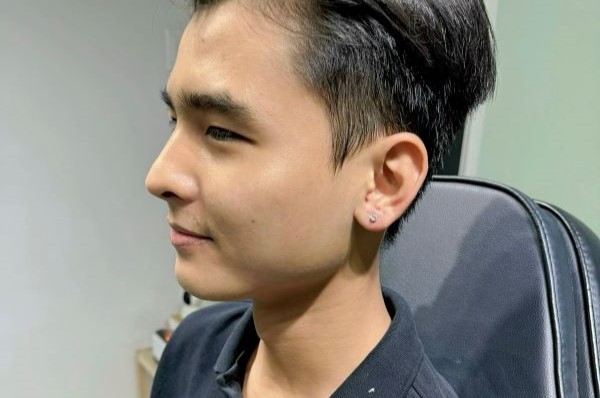 xỏ thịt tai cho nam giới