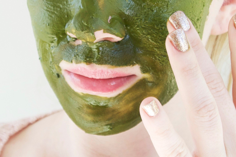 Bột trà xanh trị thâm mụn