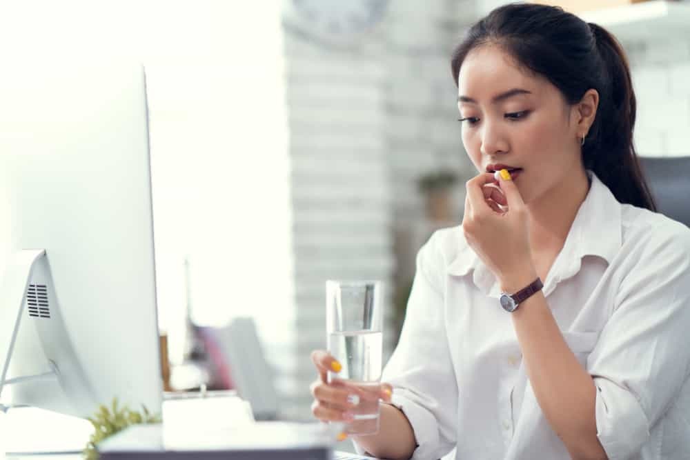 Thuốc L-cystine có tác dụng phụ không?