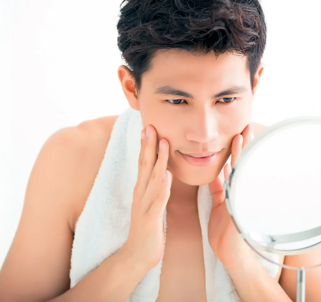 Làm sạch sau nặn mụn