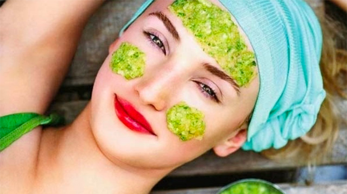 Mướp đắng là một loại rau có chứa nhiều vitamin, khoáng chất, và chất chống oxy hóa.