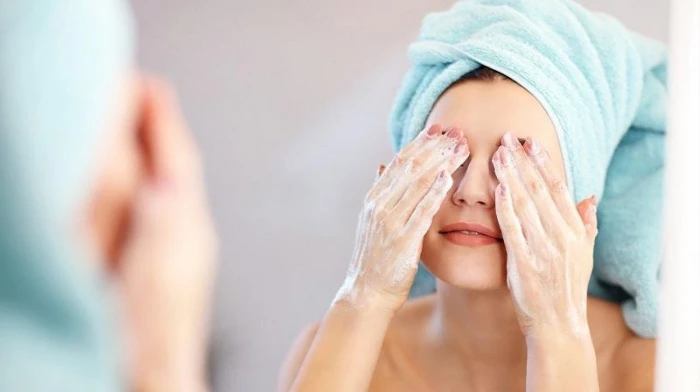 Khi được vệ sinh sạch sẽ làn da sẽ phục hồi nhanh chóng hơn