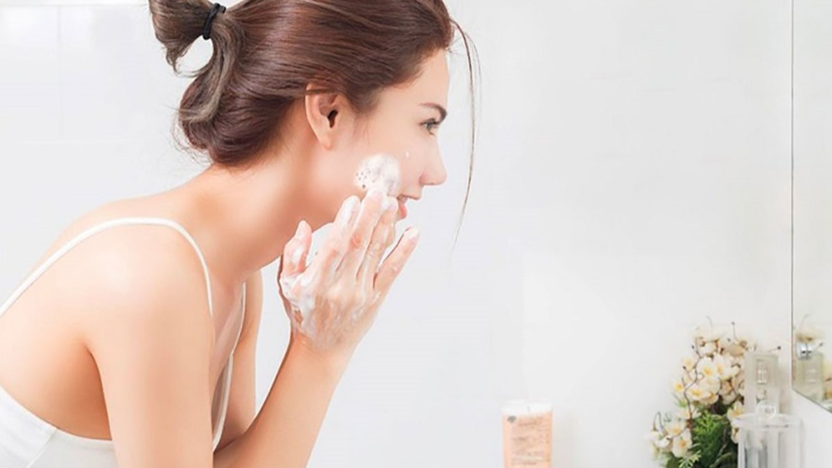 Sữa rửa mặt AHA có tốt không?