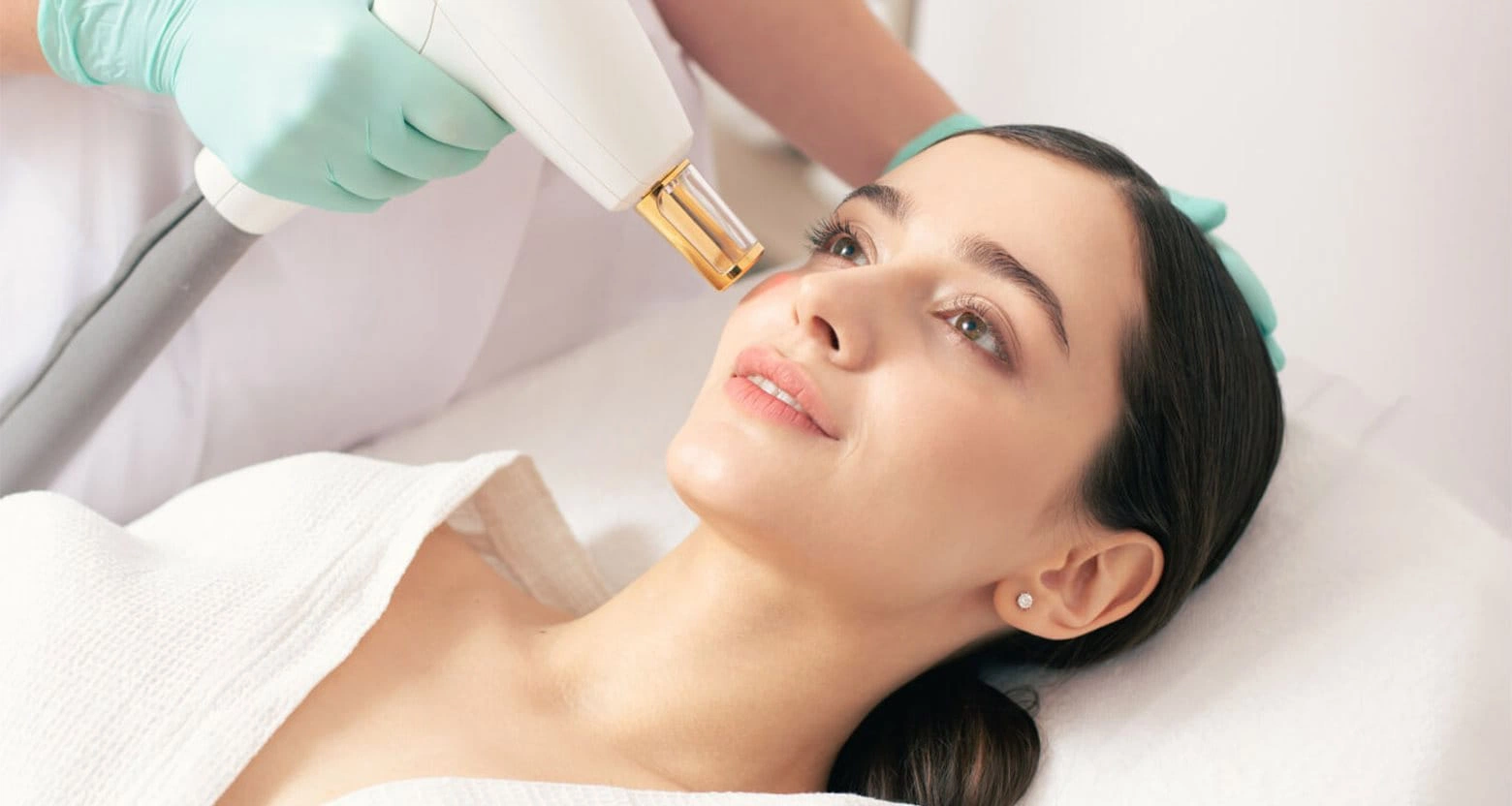 Trị mụn bằng Laser