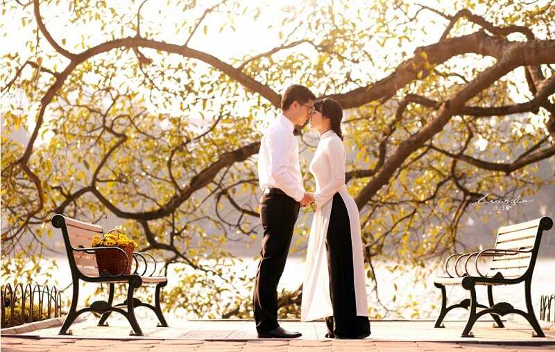 Ảnh cưới mùa thu bên Hồ Gươm Hà Nội