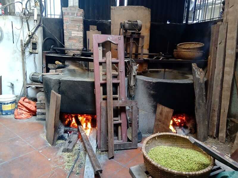 Bếp củi rang cốm