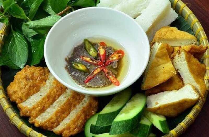 Bún đậu mắm tôm chả cốm