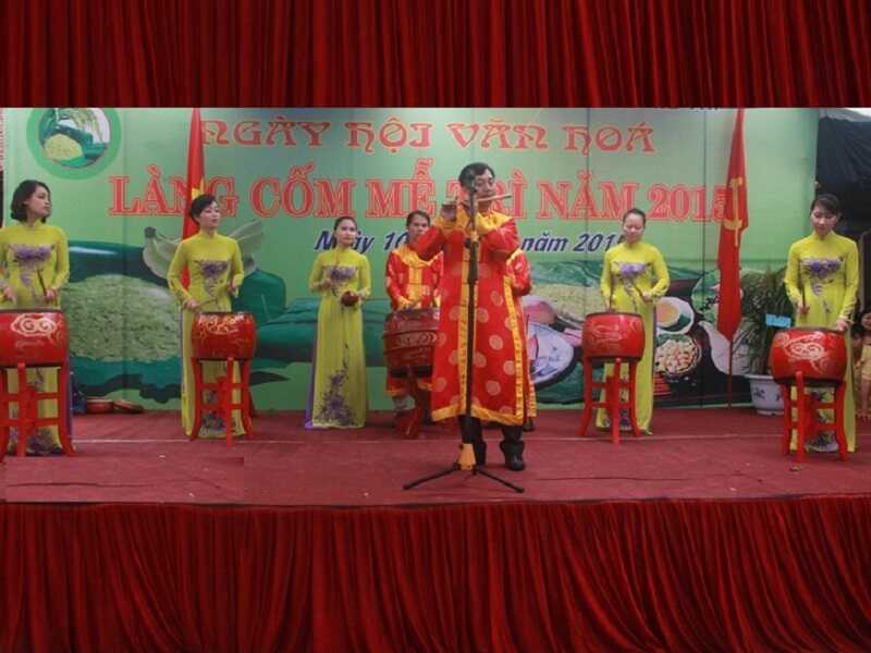 Ngày hội làng cốm năm 2015