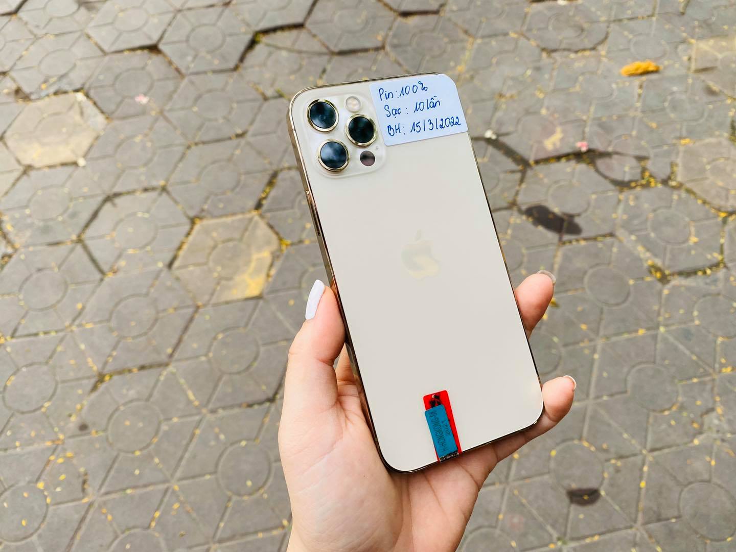 Trên tay iPhone 12 Pro tại Di Động Minh Trí