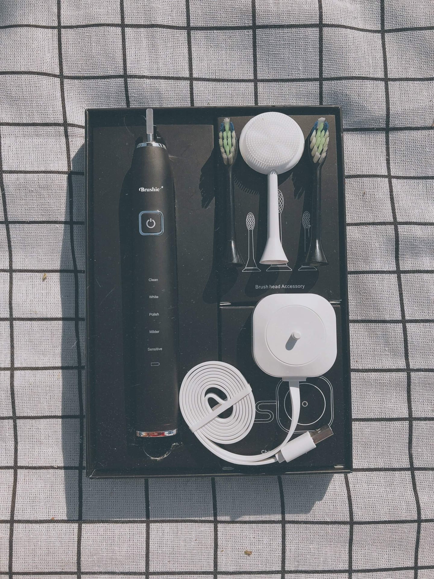 review bàn chải điện brushie