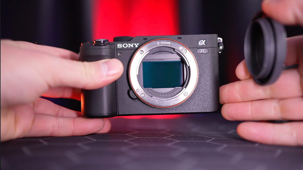 Sony A7C cảm biến 24.2MP BIONZ X