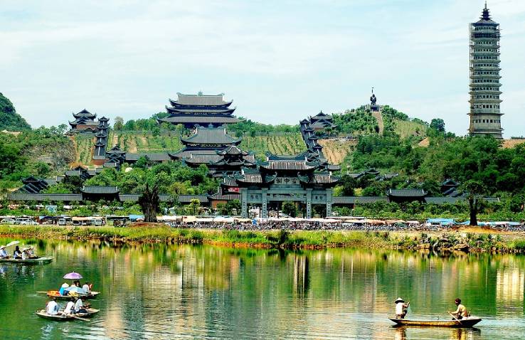 bai-dinh-pagoda