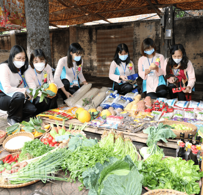 ninh-binh-countryside-market