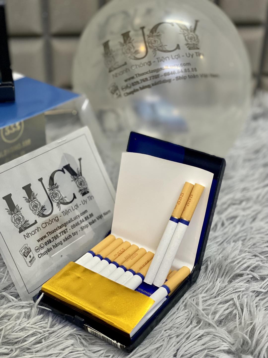 Thuốc lá 555 Gold Equinox Thụy Sỹ hộp nhựa, 555 Gold Equinox Thụy Sỹ hộp nhựa gói d ẹp lớn màu xanh, 555 Gold Equinox, thuốc lá 555 Gold, thuốc lá 555, 555, Thuốc lá 555 dẹp xanh, thuốc lá 555 tẹc xanh, thuốc lá 555 gói nhựa, thuốc lá 555 ngoại nhập, thuốc lá 555 ngon nhất, Thuốc 555 ngoại nhập