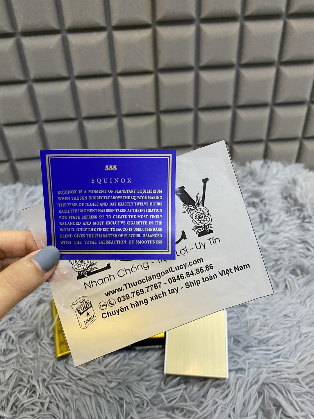 Thuốc lá 555 Gold Equinox Thụy Sỹ hộp nhựa, 555 Gold Equinox Thụy Sỹ hộp nhựa gói d ẹp lớn màu xanh, 555 Gold Equinox, thuốc lá 555 Gold, thuốc lá 555, 555, Thuốc lá 555 dẹp xanh, thuốc lá 555 tẹc xanh, thuốc lá 555 gói nhựa, thuốc lá 555 ngoại nhập, thuốc lá 555 ngon nhất, Thuốc 555 ngoại nhập