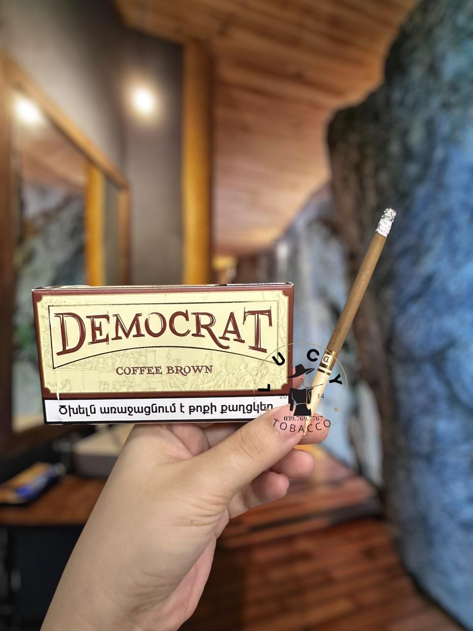 Thuốc lá Democrat, Democrat, thuốc lá Democrat Coffee Brown, thuốc lá Democrat Vani Beige, thuốc lá Democrat Cherry Red, Thuốc lá Democrat café, Thuốc lá Democrat đỏ cheri, thuốc lá Democrat Vani vàng, thuốc lá thơm café, thuốc cà phê, thuốc lá đê mô cờ rát, thuốc lá thơm vani, thuốc lá thơm cheri, thuốc lá chapman Đức, thuốc lá Chapman Vani, thuốc lá ChapmanCheri, thuốc lá thơm điếu to, thuốc lá thơm điếu nhỏ