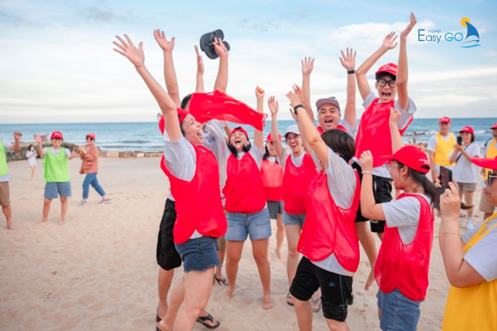 Team building Biển Quỳnh