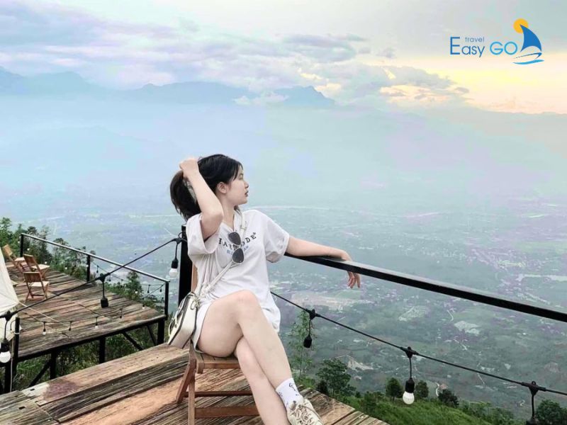 Địa hình lên Phình Hồ khá khó khăn