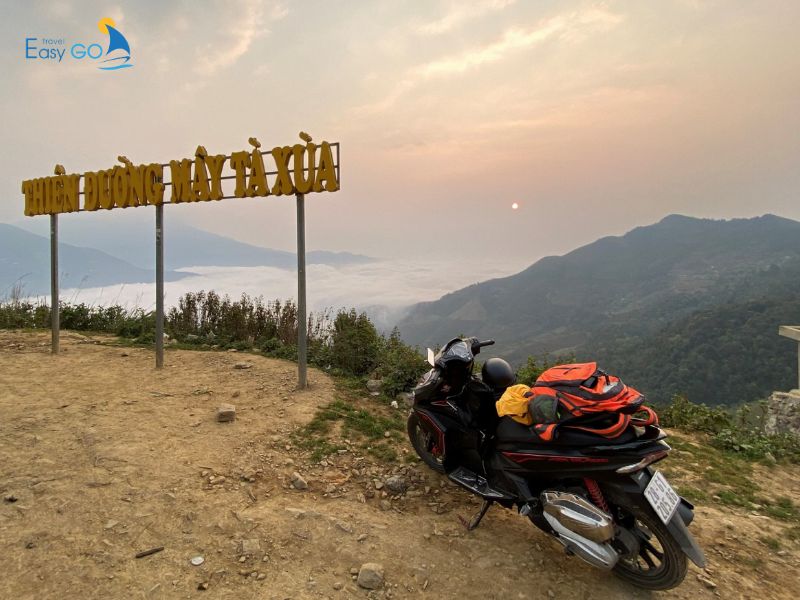 Khám phá săn mây Tà Xùa bằng xe máy