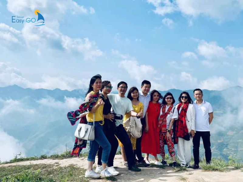 Săn mây Tà Xùa theo tour vừa an toàn vừa tiết kiệm