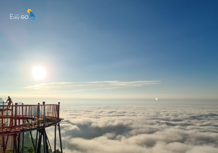 Biển mây ở hang Kia