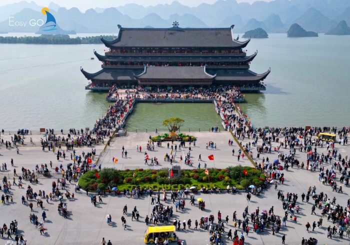 Du xuân miền Bắc