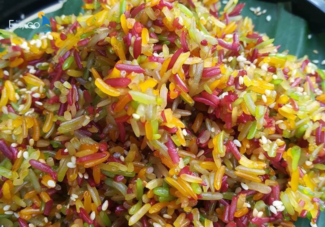 Cơm nếp ngũ sắc