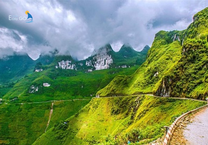 Săn mây trên Đèo 9 khoanh