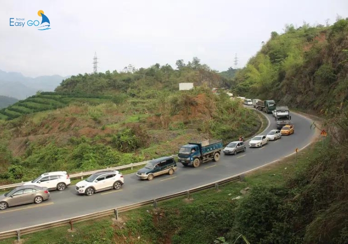 Di chuyển bằng ô tô đến Mai Châu