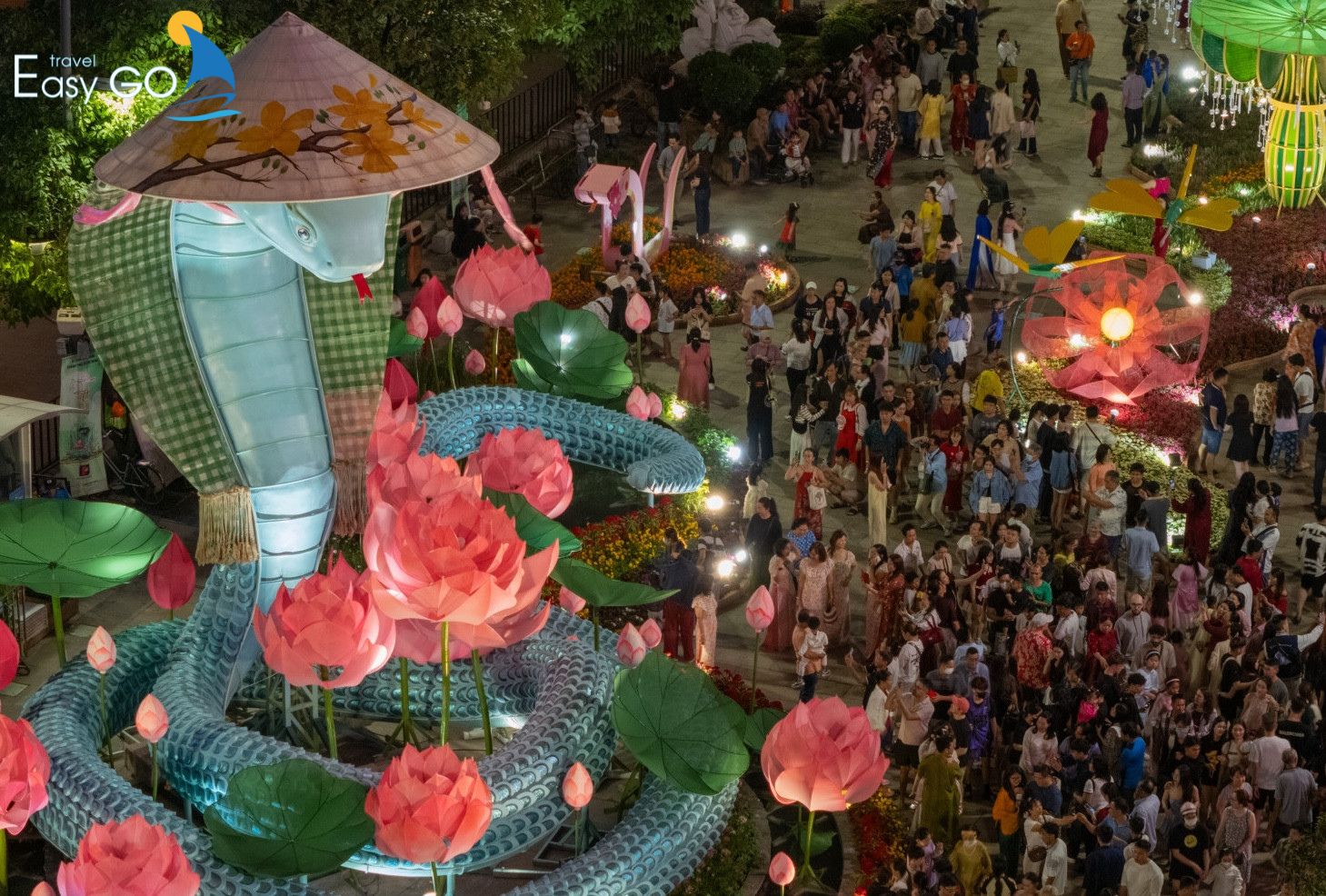 Không khí sôi động, nhộn nhịp du xuân miền Nam