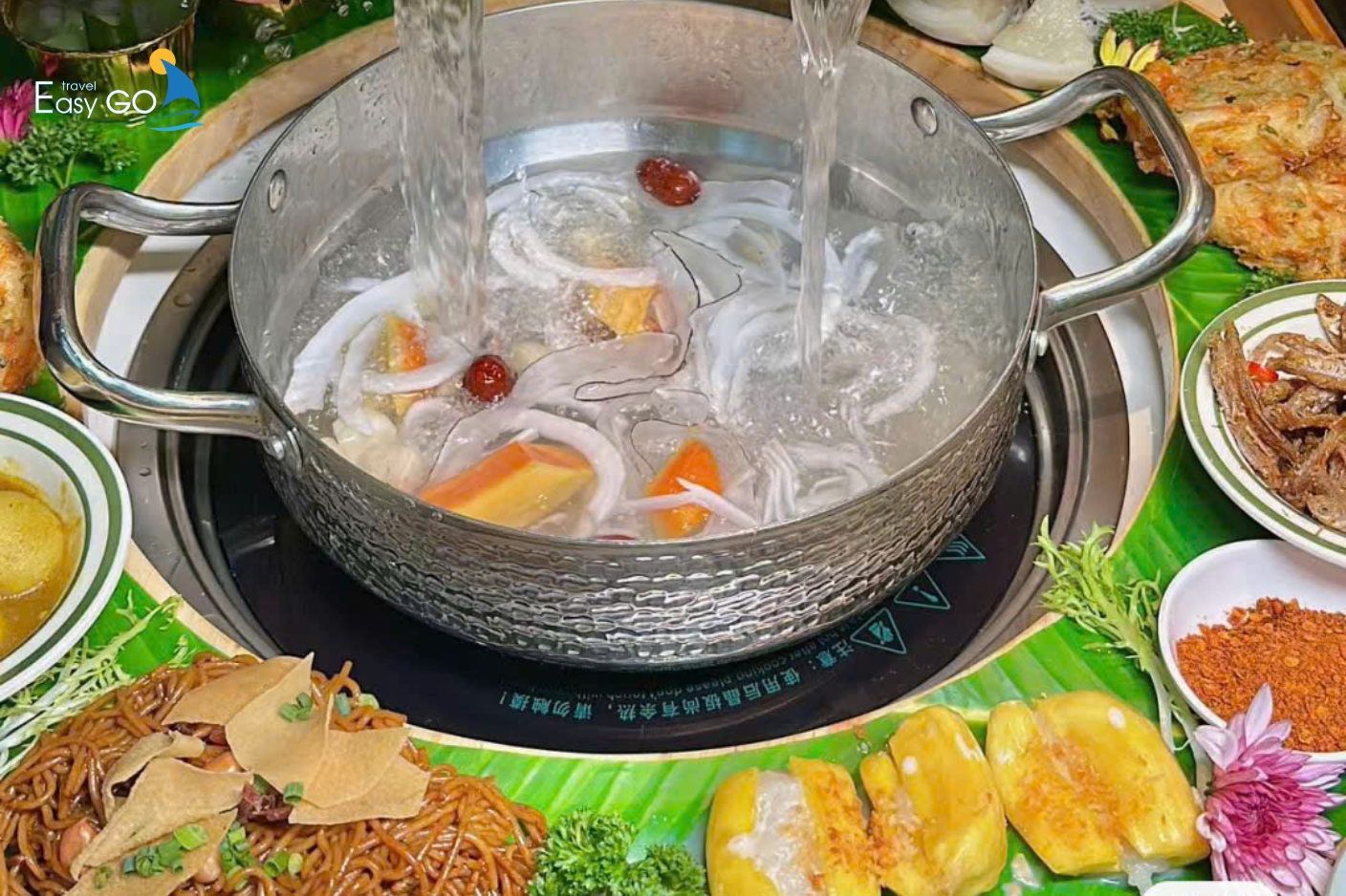 Lẩu gà nước dừa