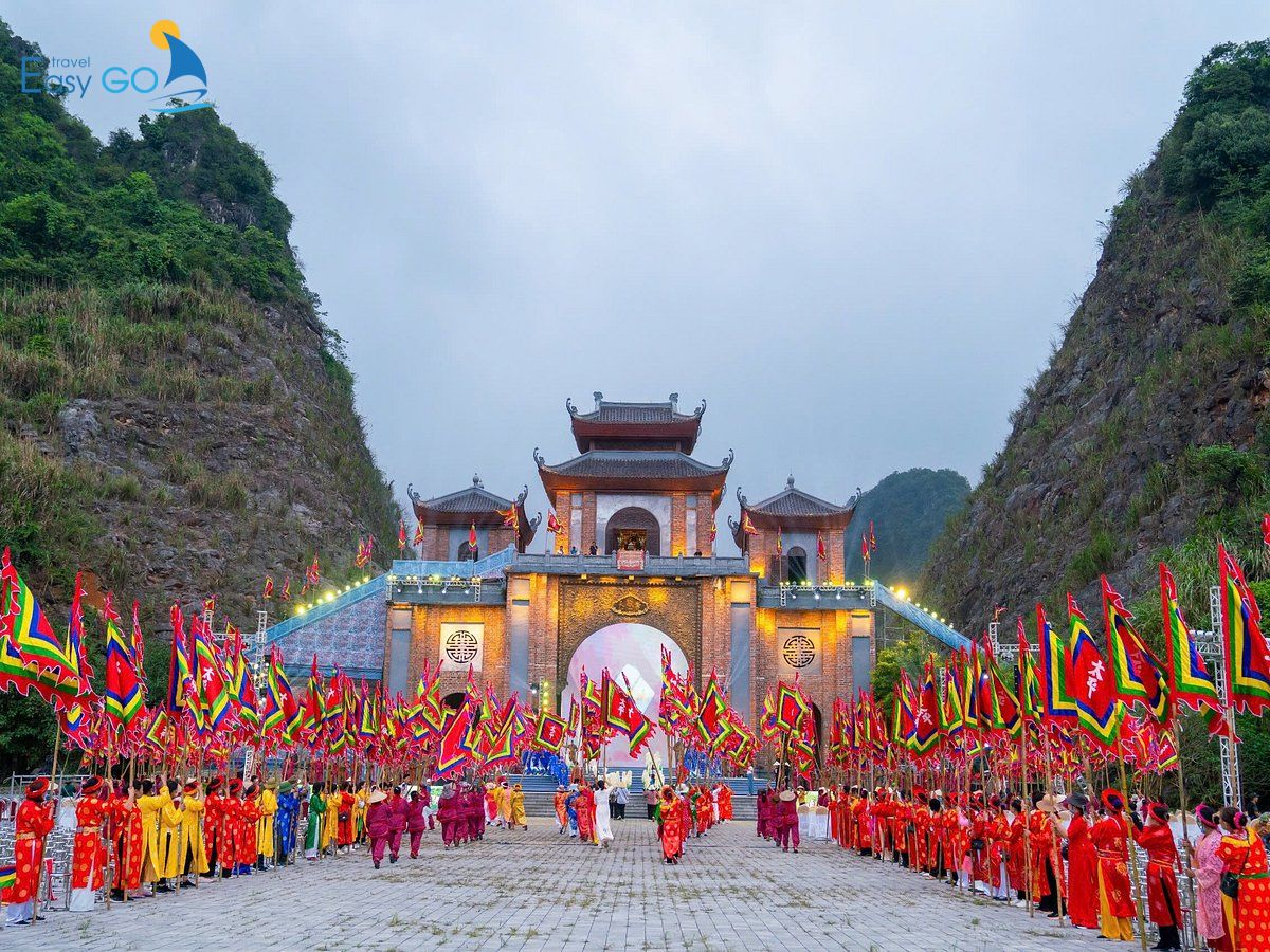 Lễ Hội Đàn Kính Thiên Thung Ui