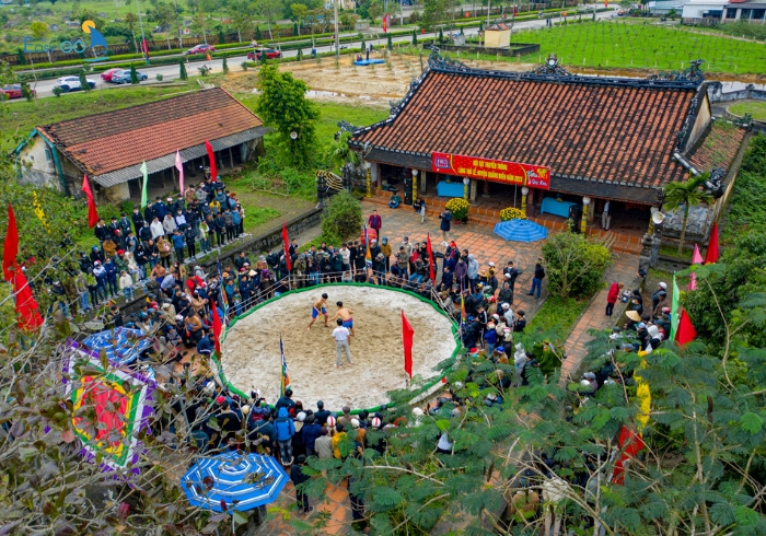 Lễ hội vật làng Sình