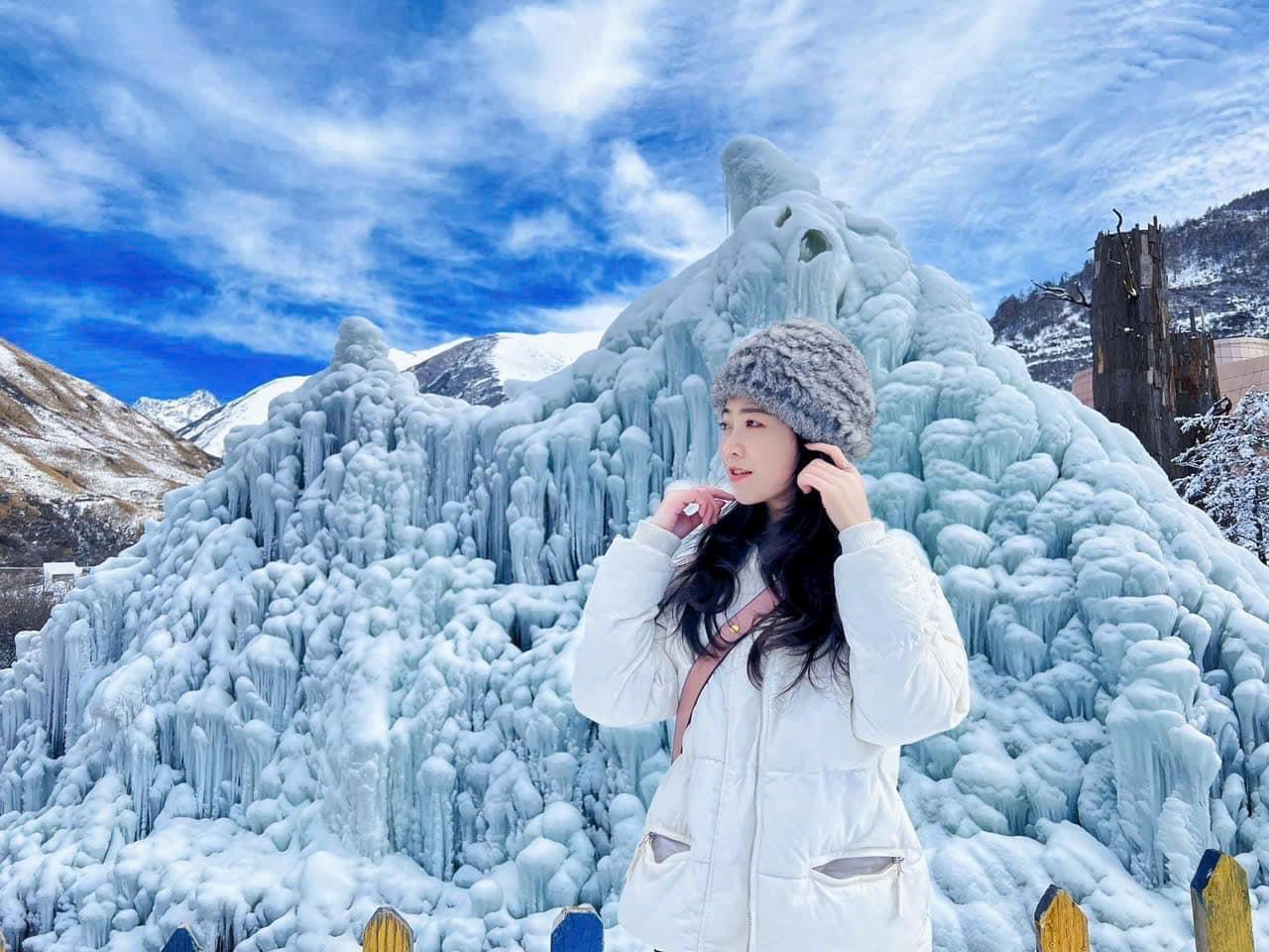 Thế giới băng tuyết Kim Phật Sơn.