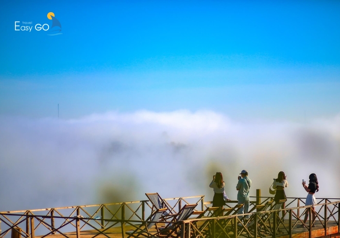 Săn mây với view quán cafe Topview Măng Đen